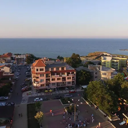 Hotel apartamentowy The Red