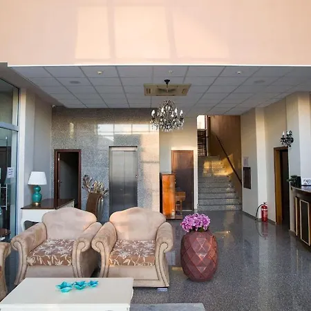 Hotel apartamentowy The Red 2*