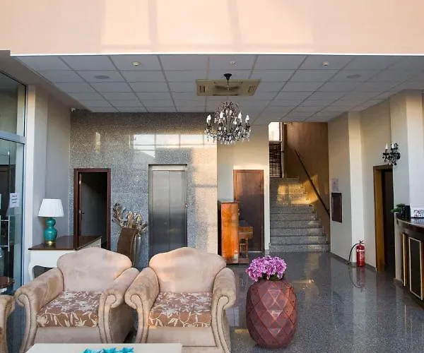 Lejlighedshotel The Red 2*