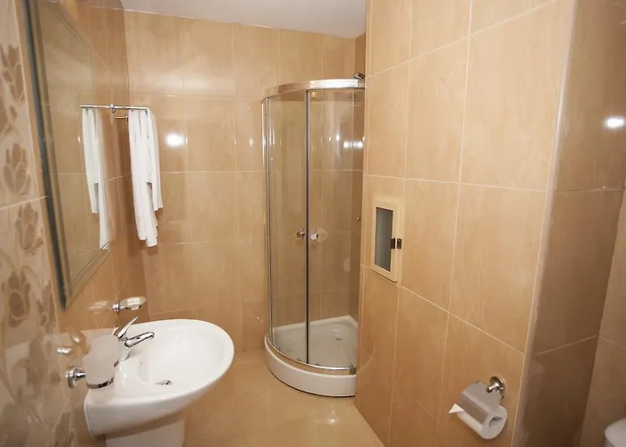 Lejlighedshotel The Red 2*