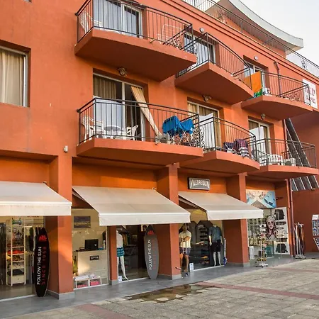 ред Aparthotel