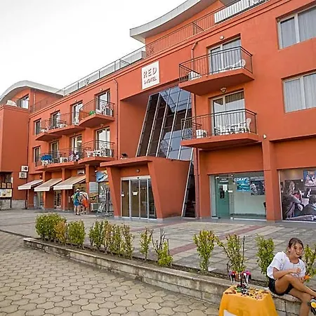 The Red Aparthotel 2*