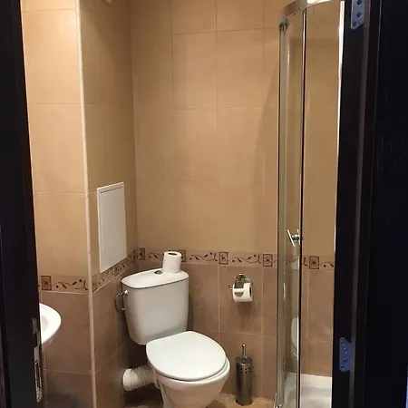 The Red Aparthotel 2*